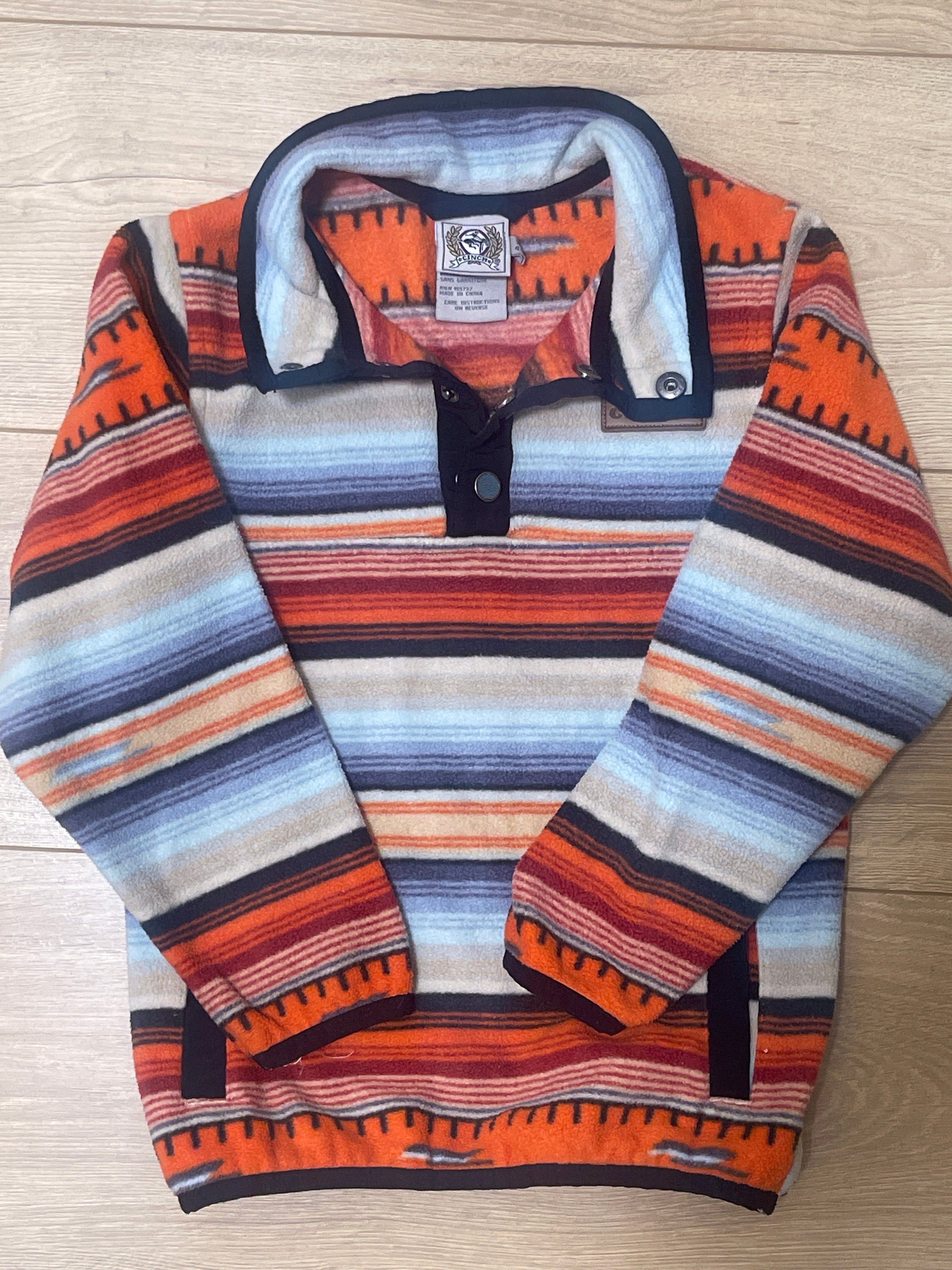 Name Brand pullover #002