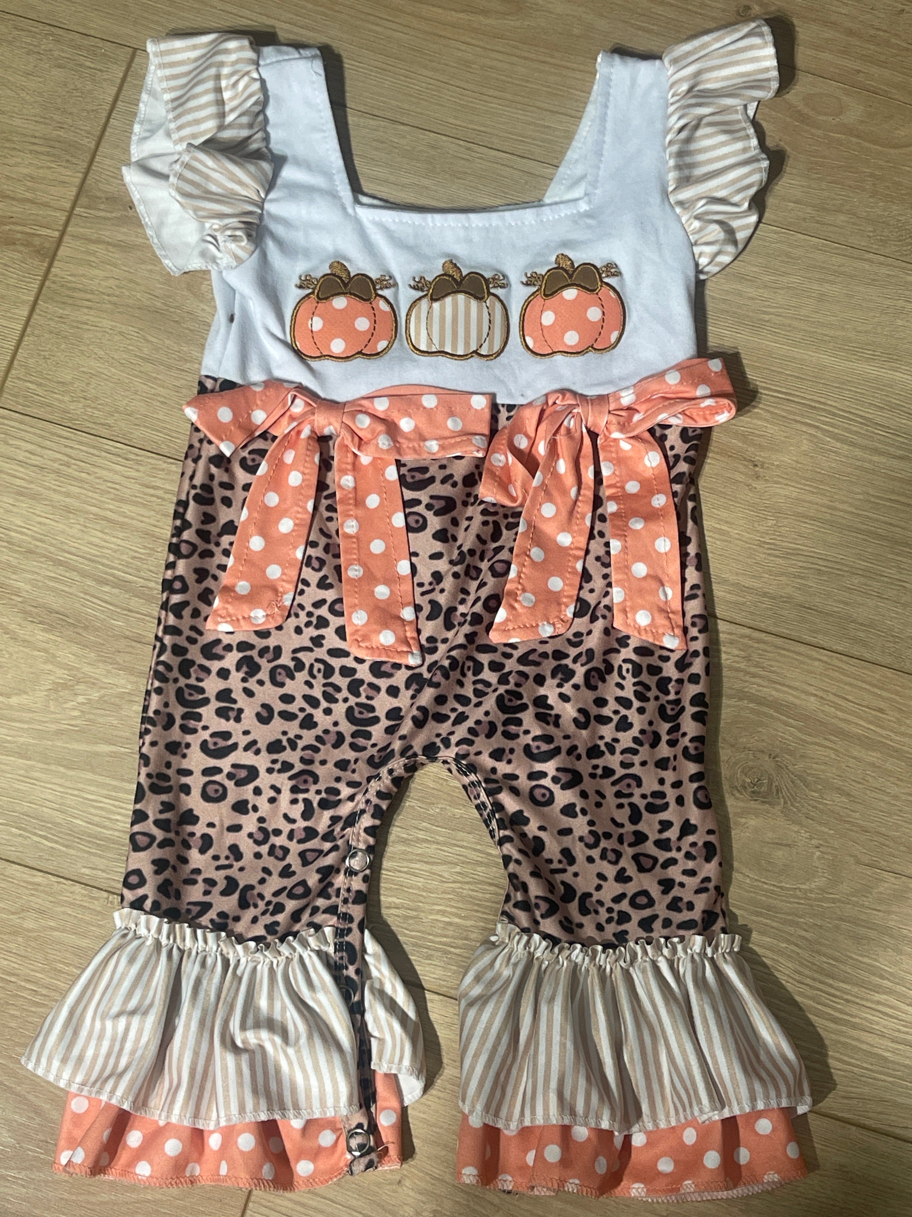 Fall ruffle outfit #323
