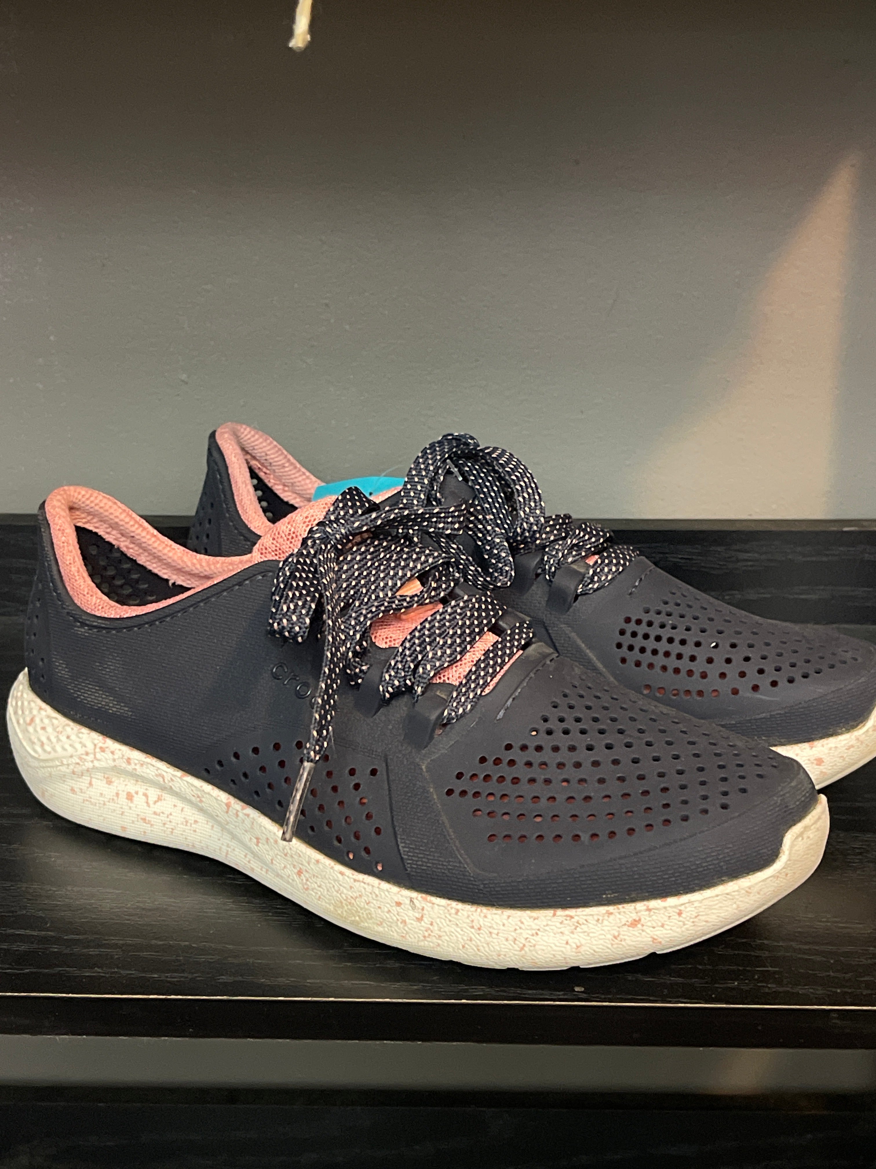 Crocs SIZE 6